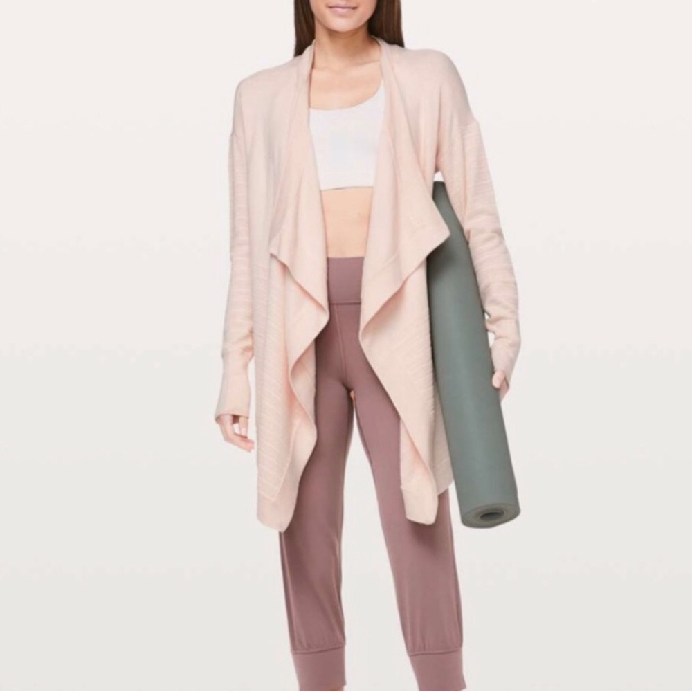 Lululemon Find Your Calm Wrap Chantilly Size 6